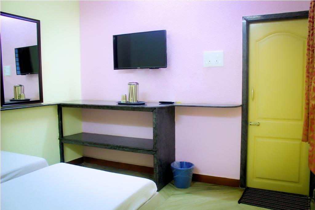 Pms Guest House Пондичери Екстериор снимка