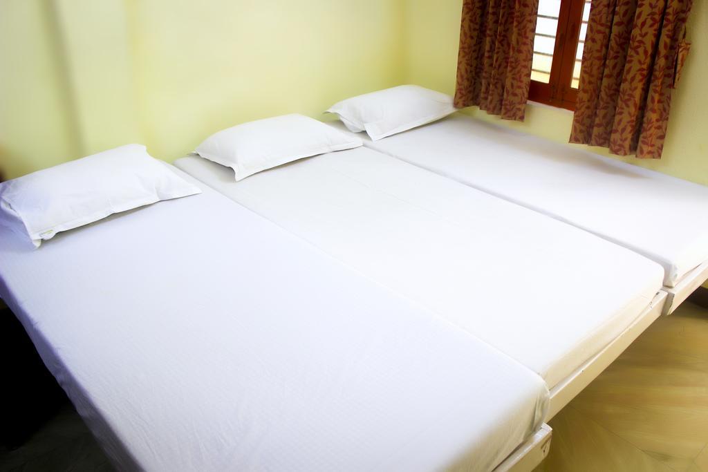 Pms Guest House Пондичери Екстериор снимка